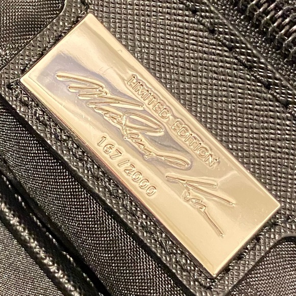 NWOT MICHAEL KORS LIMITED Edition #167/2000 Jet Set Pyramid Stud Large Tote Bag - Picture 8 of 9